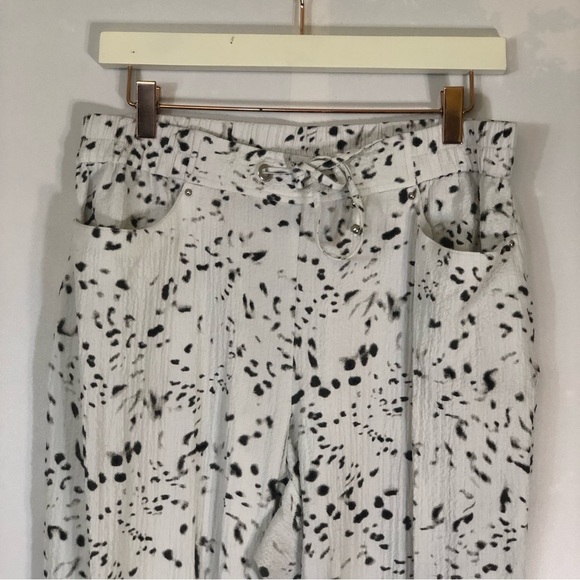 JM Collection Animal Printed Crinkle Texture Pull-On Drawstring Pants - Picture 7 of 15